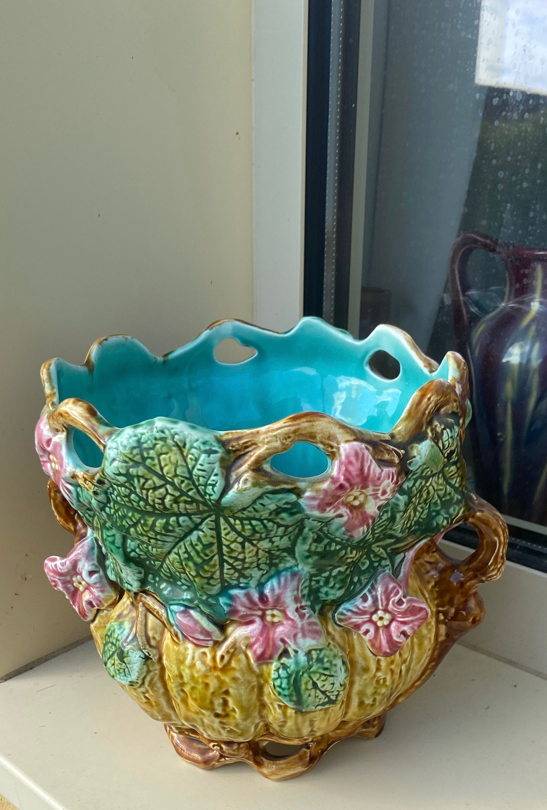 Antique cache-pot in majolica with floral decoration – Turquoise interior