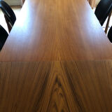 Large vintage extendable wooden dining table – 140 to 224 cm