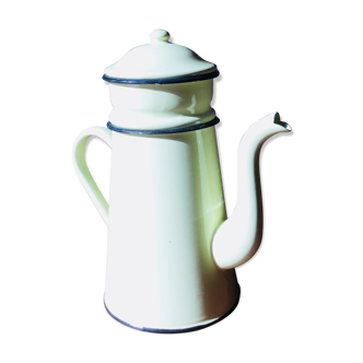 Light yellow glazed coffeepot