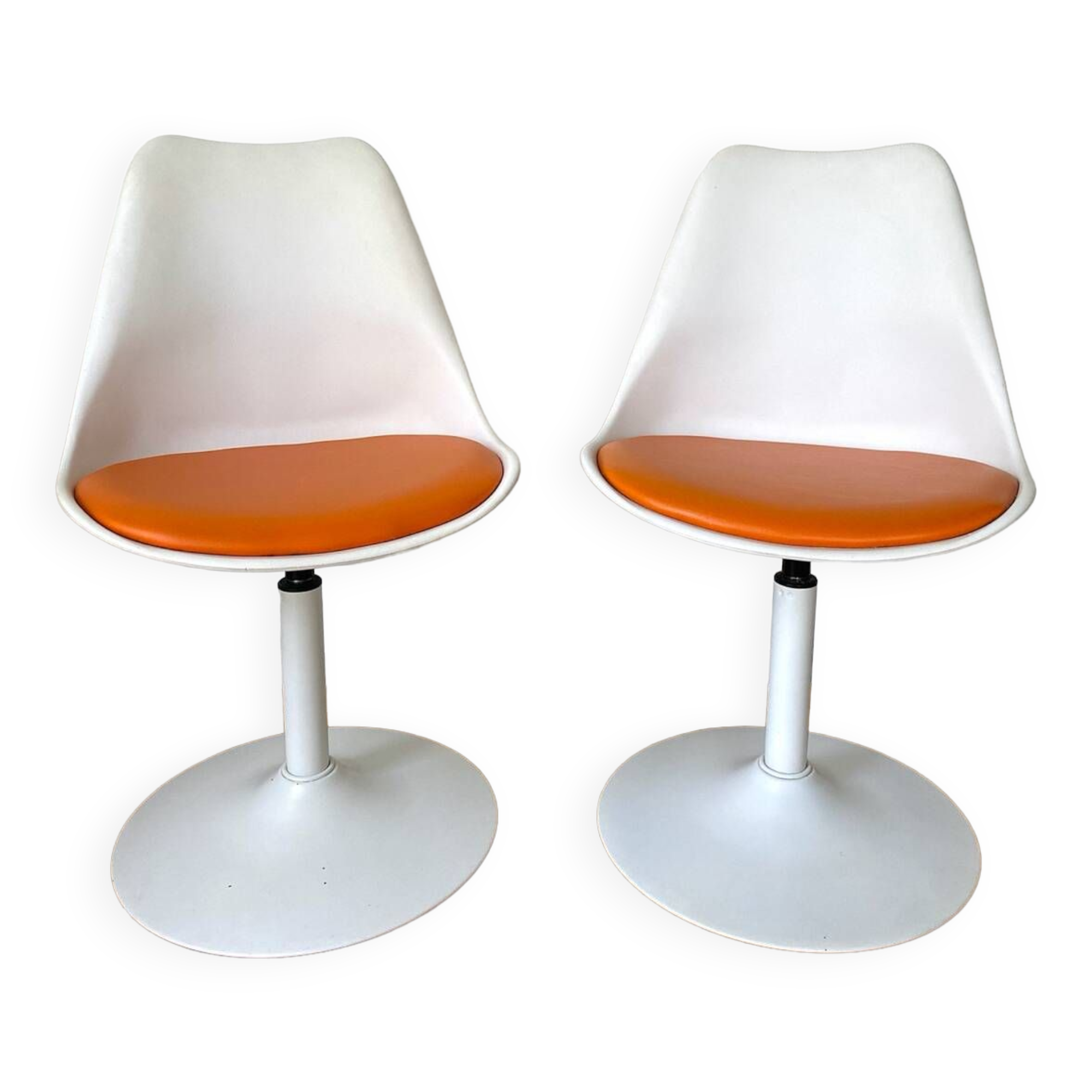Space age 70s swivel tulip foot chairs