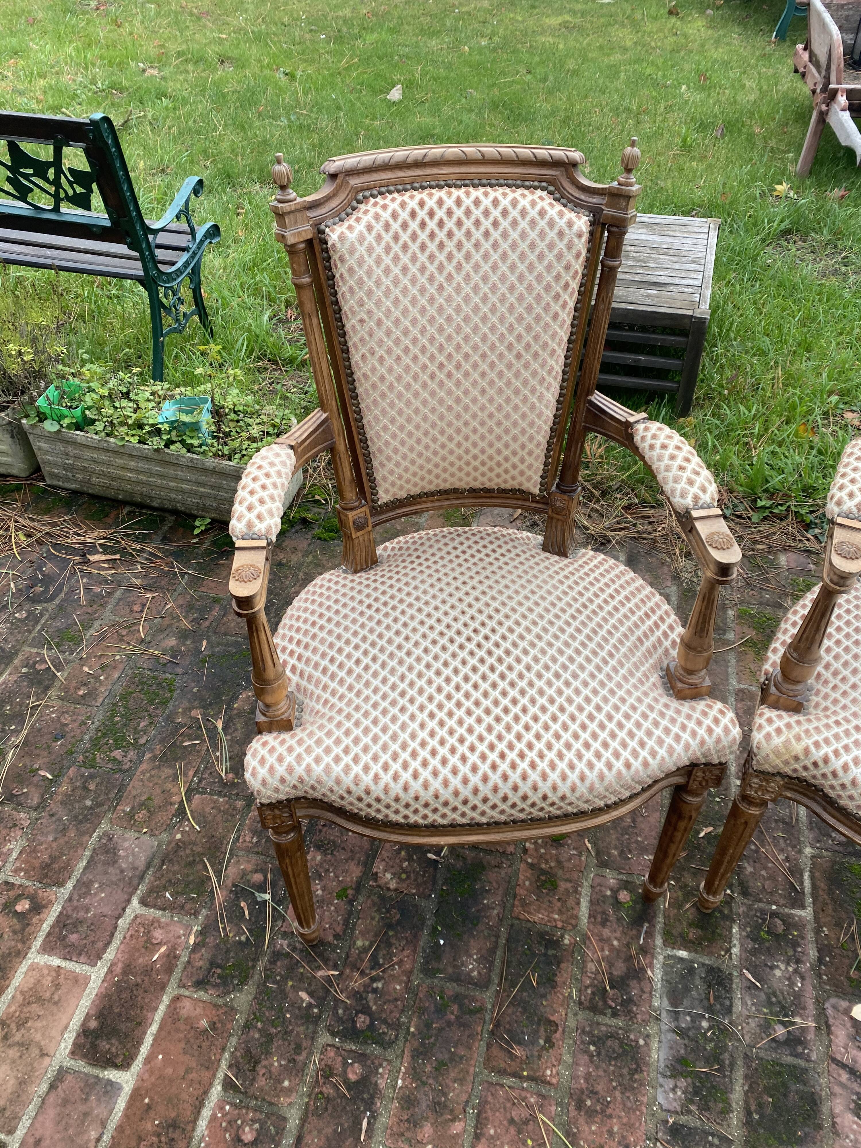 Paire de fauteuil cabriolet Louis 16