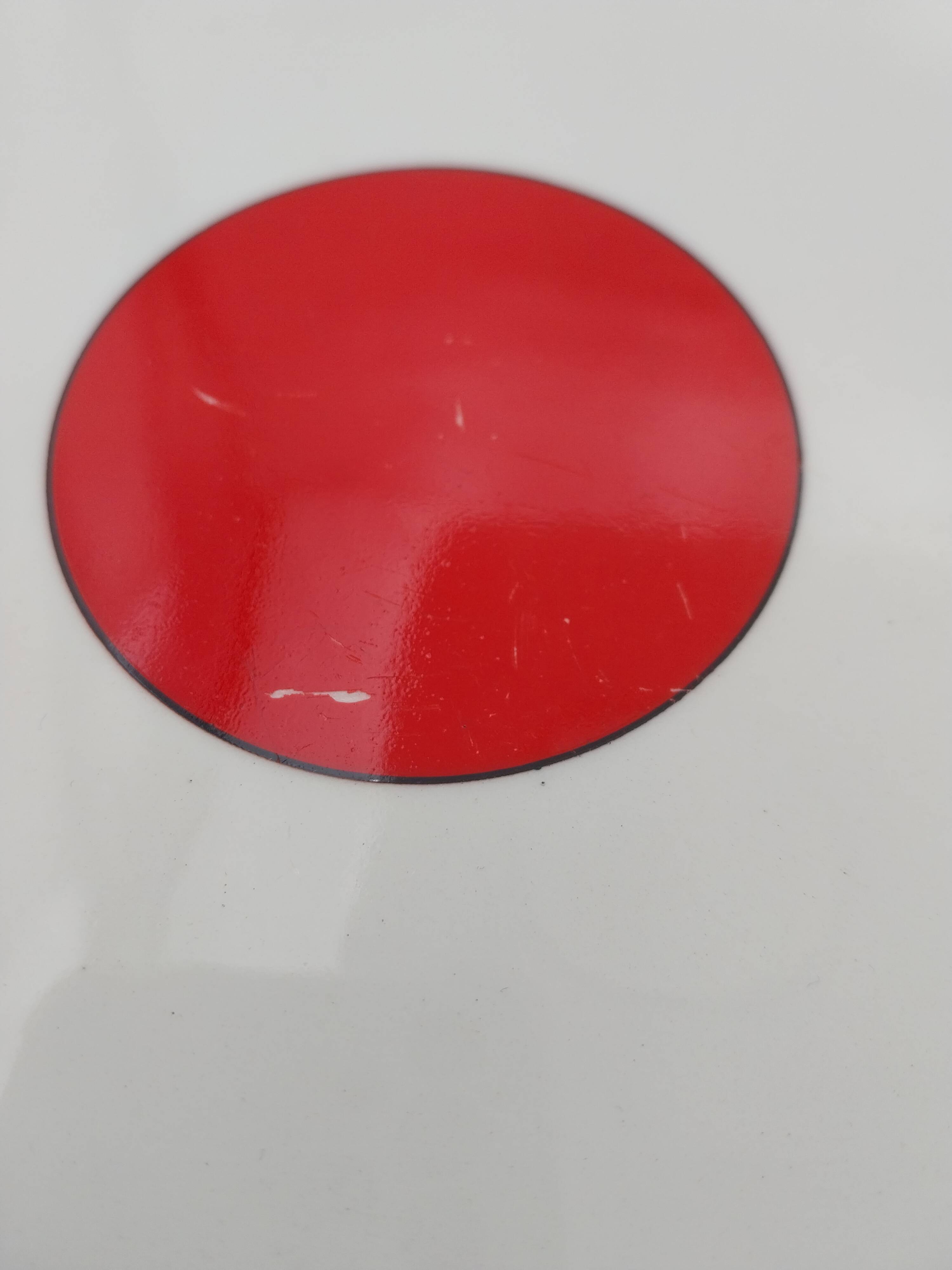 2 Tokyo Gien square plates