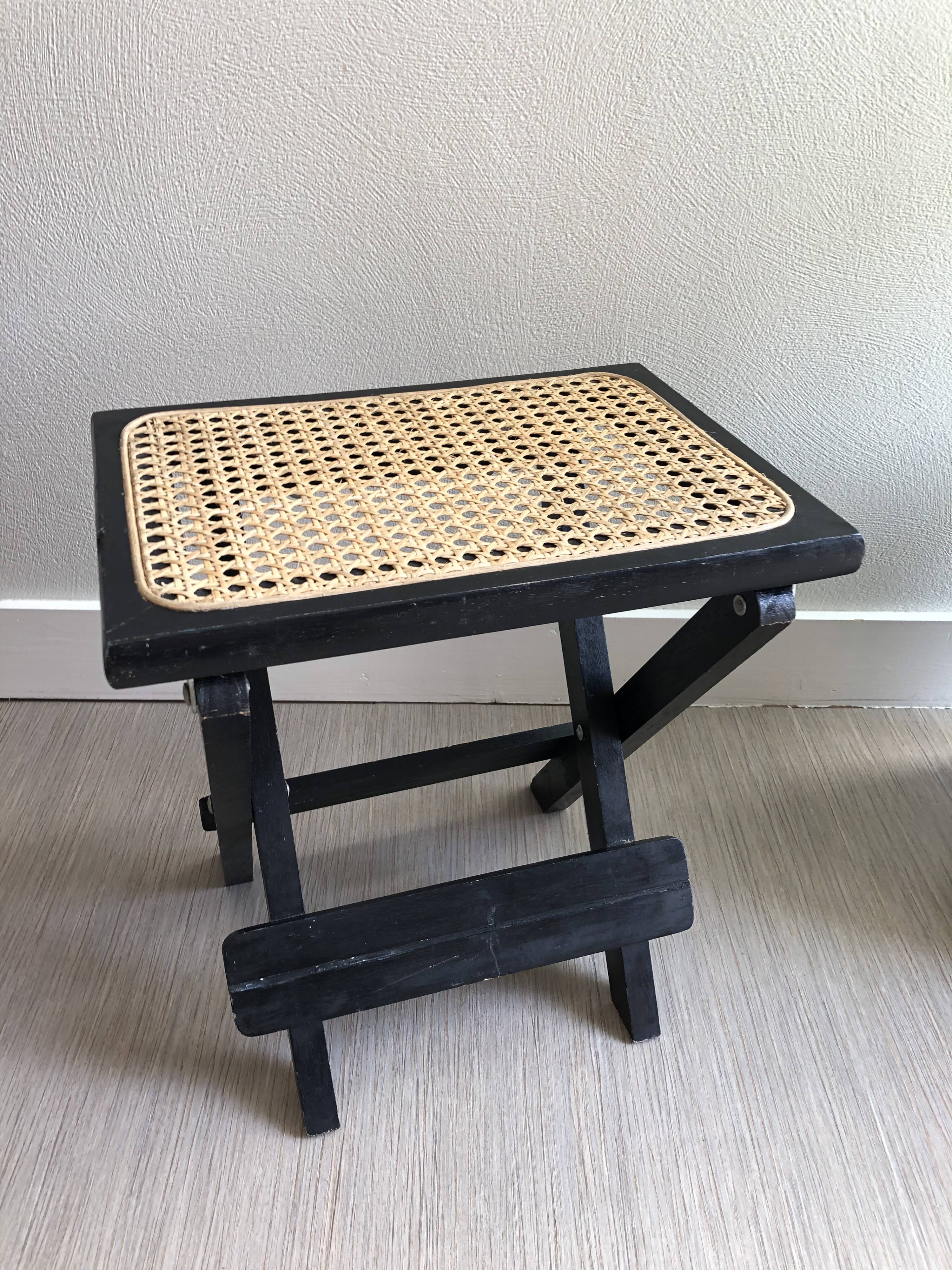 Tabouret pliant canné