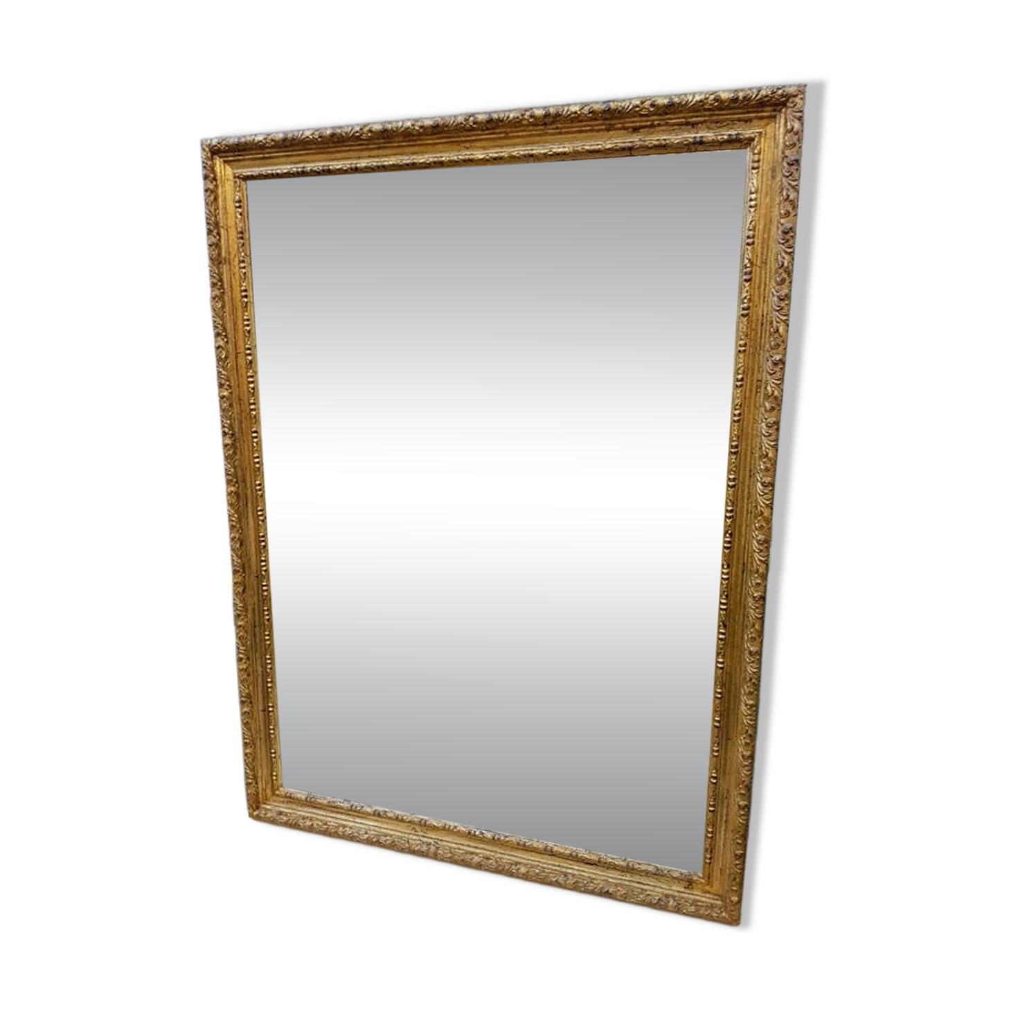 Grand golden mirror in louis xvi style