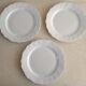 3 plates on board scalloped Moulin des loups