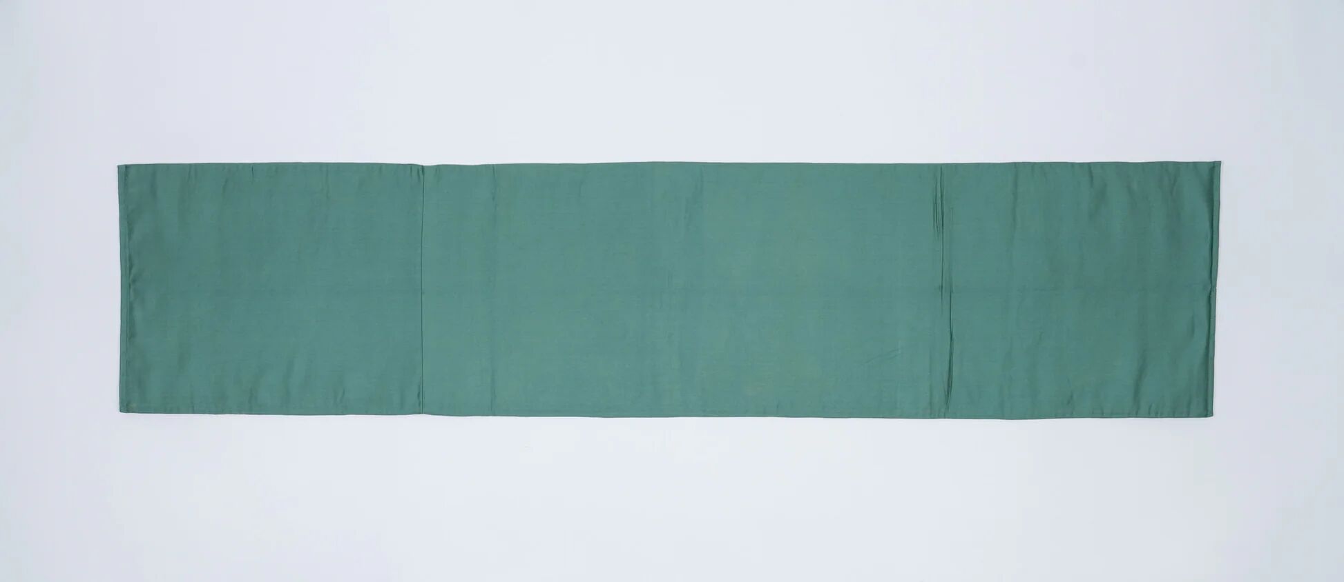 Chemin de table en soie jade doré vert karakusa