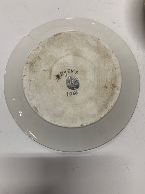 Ceramic plate and tureen