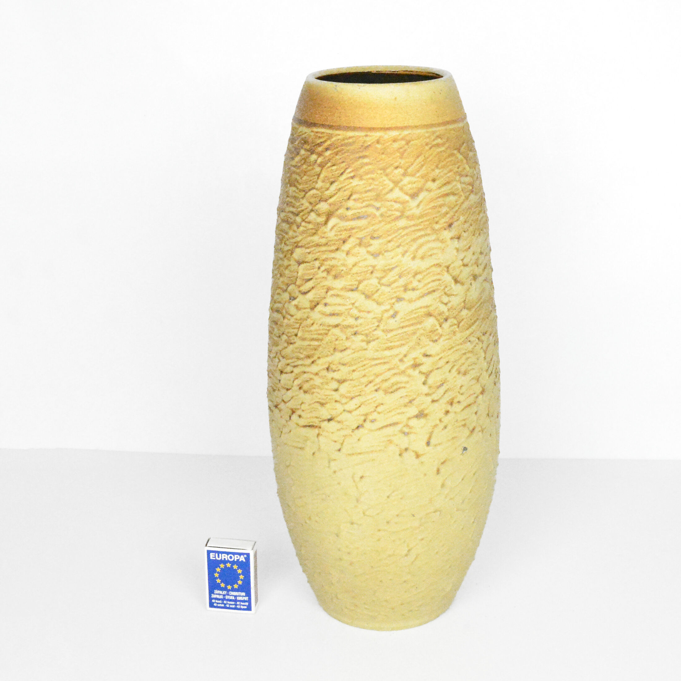 Vase VEB Haldensleben, Germany