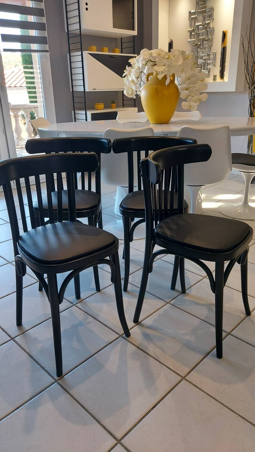 Set of 4 vintage bistro chairs from the 1970s