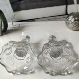 Paire de bougeoirs verre moulé, forme florale/godronnée, verrerie de portieux. années 50.