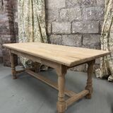 Farm table