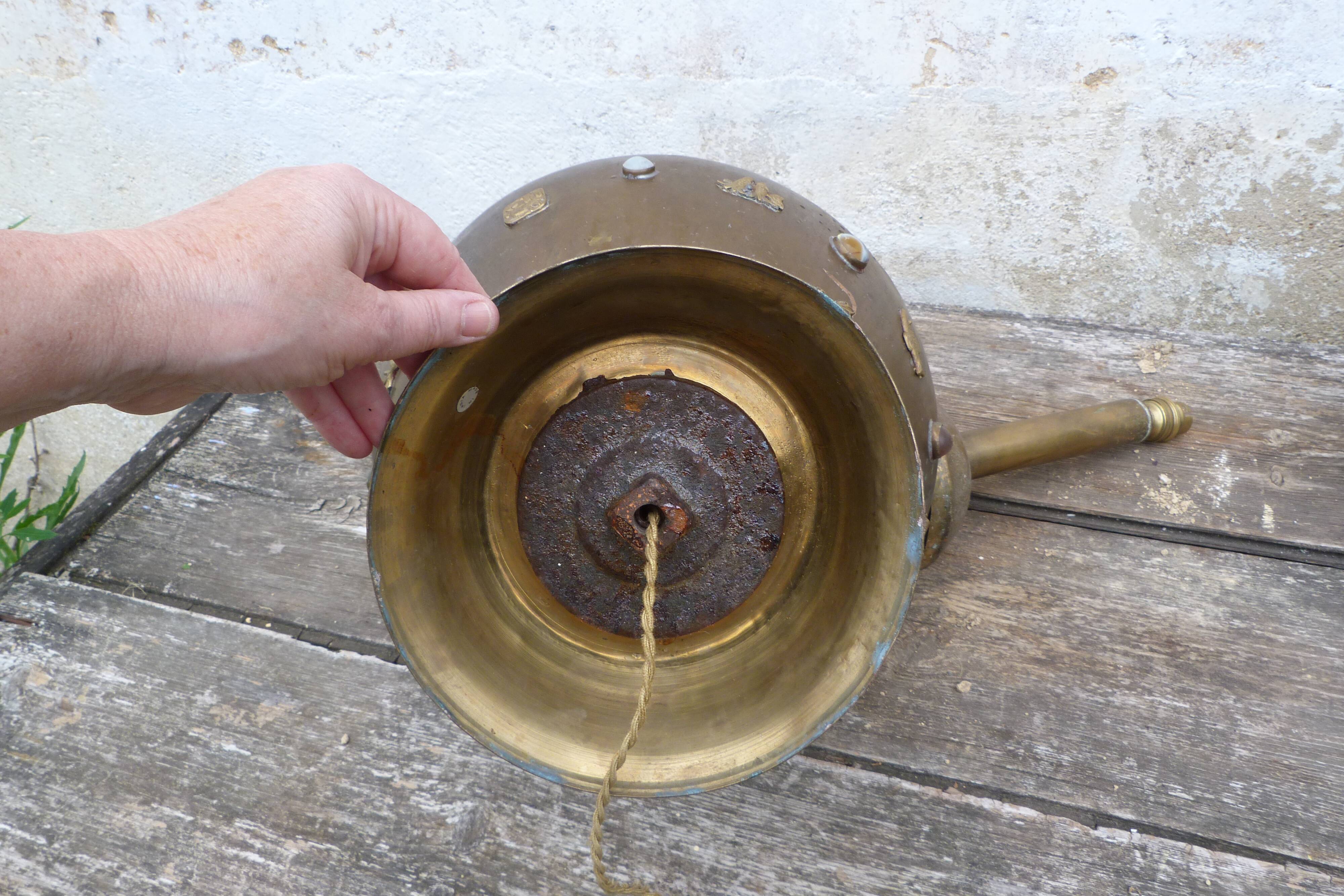 Pot in hammered copper and natural stones mounted in lamp india asia