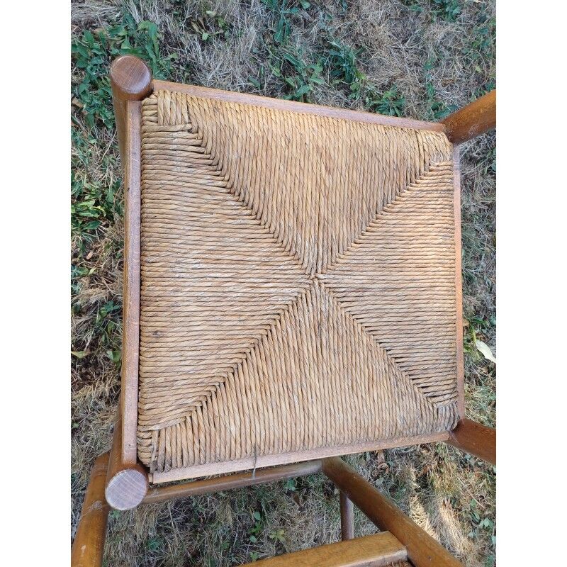 6 wooden kitchen chairs, straw-covered