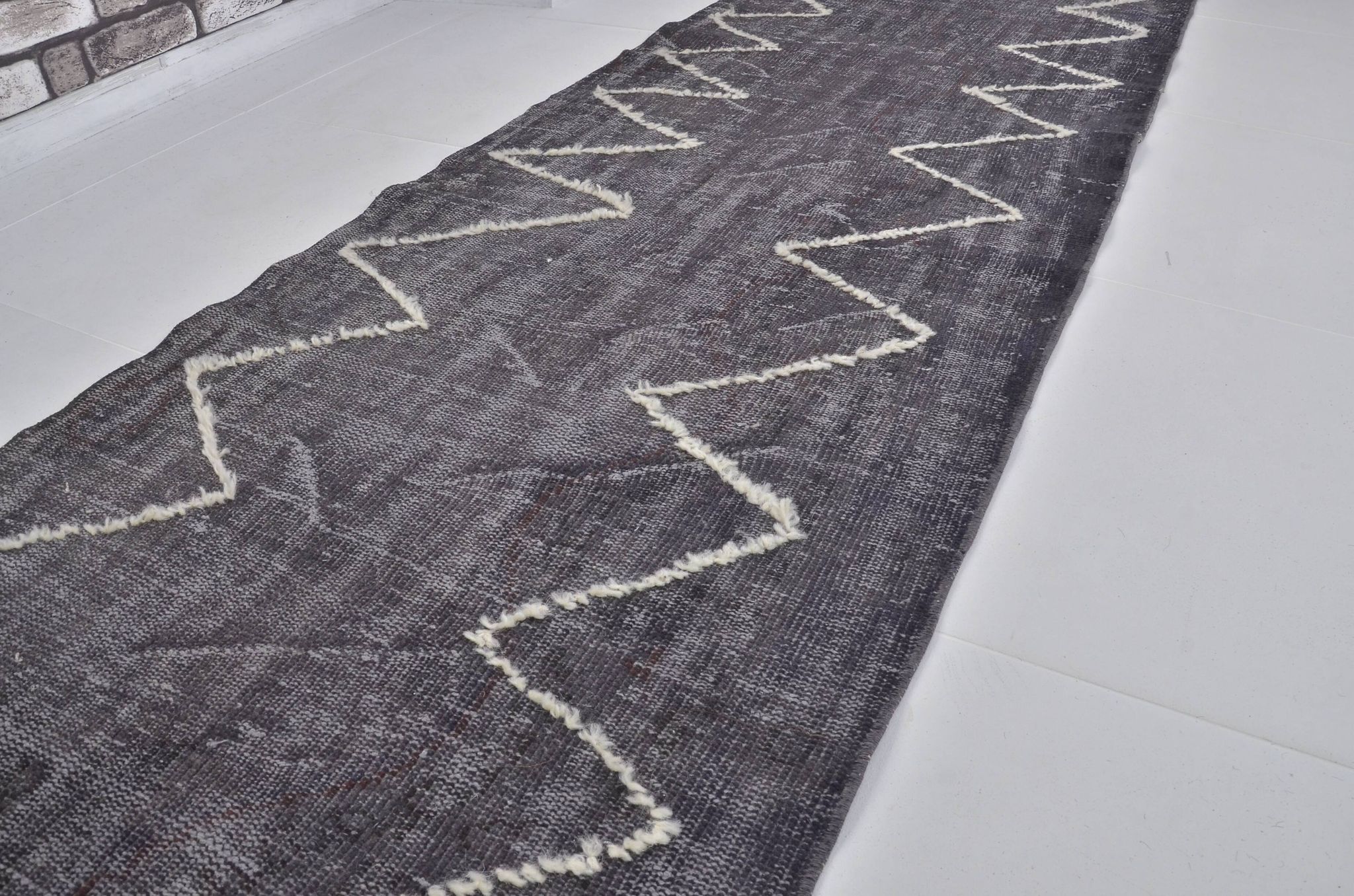 Tapis décoratif ancien en pompons sku 3826