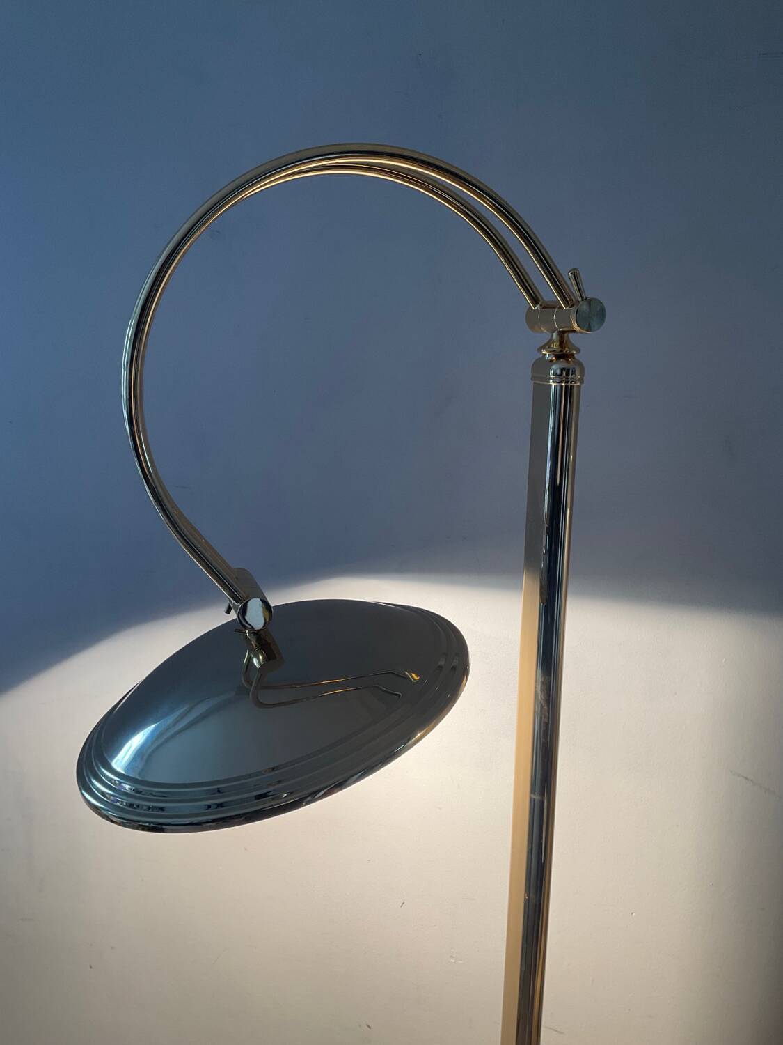 Articulated floor lamp from the 80s in gold metal