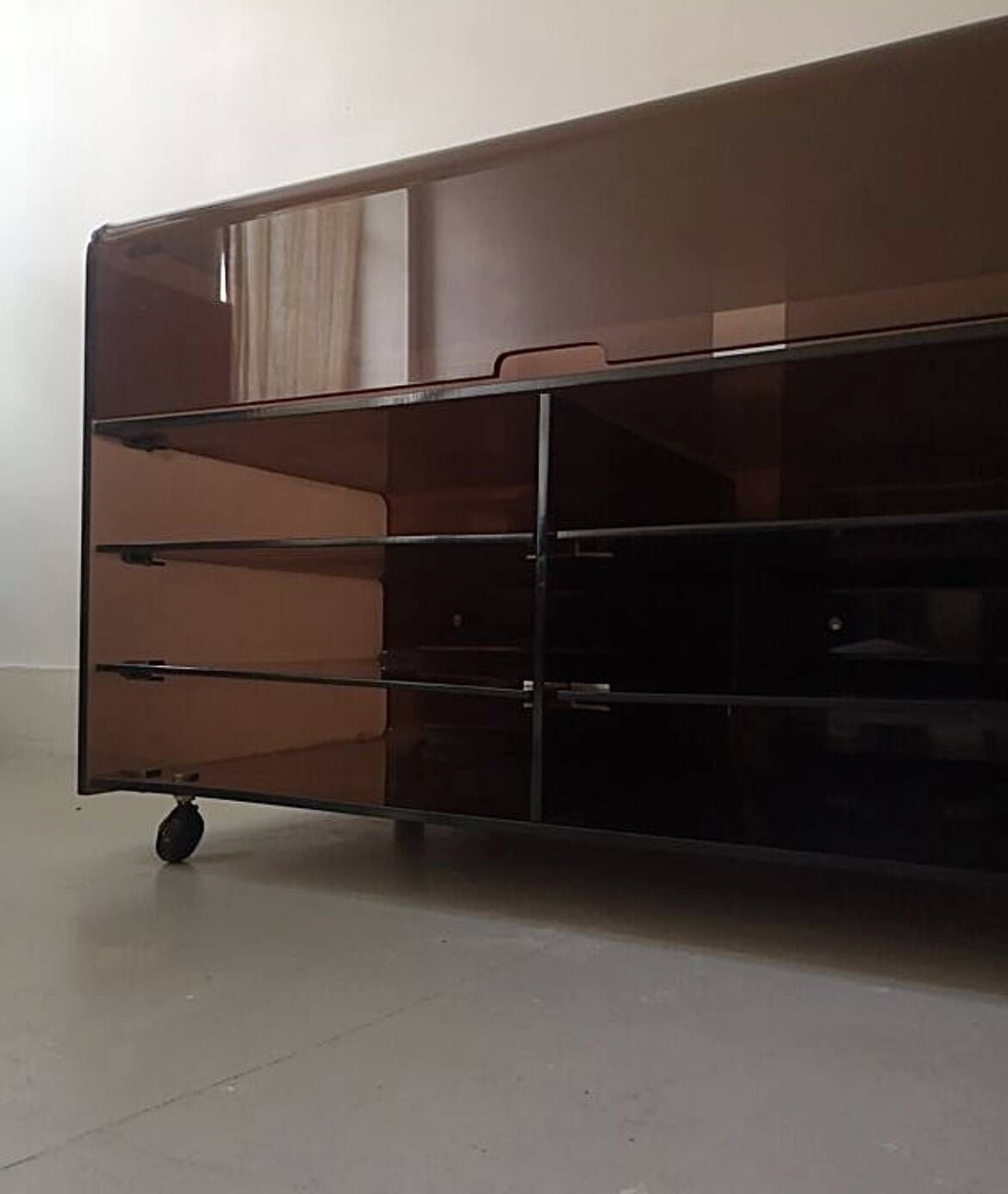 Smoked plexiglass TV/HiFi unit, Roche Bobois design 1970
