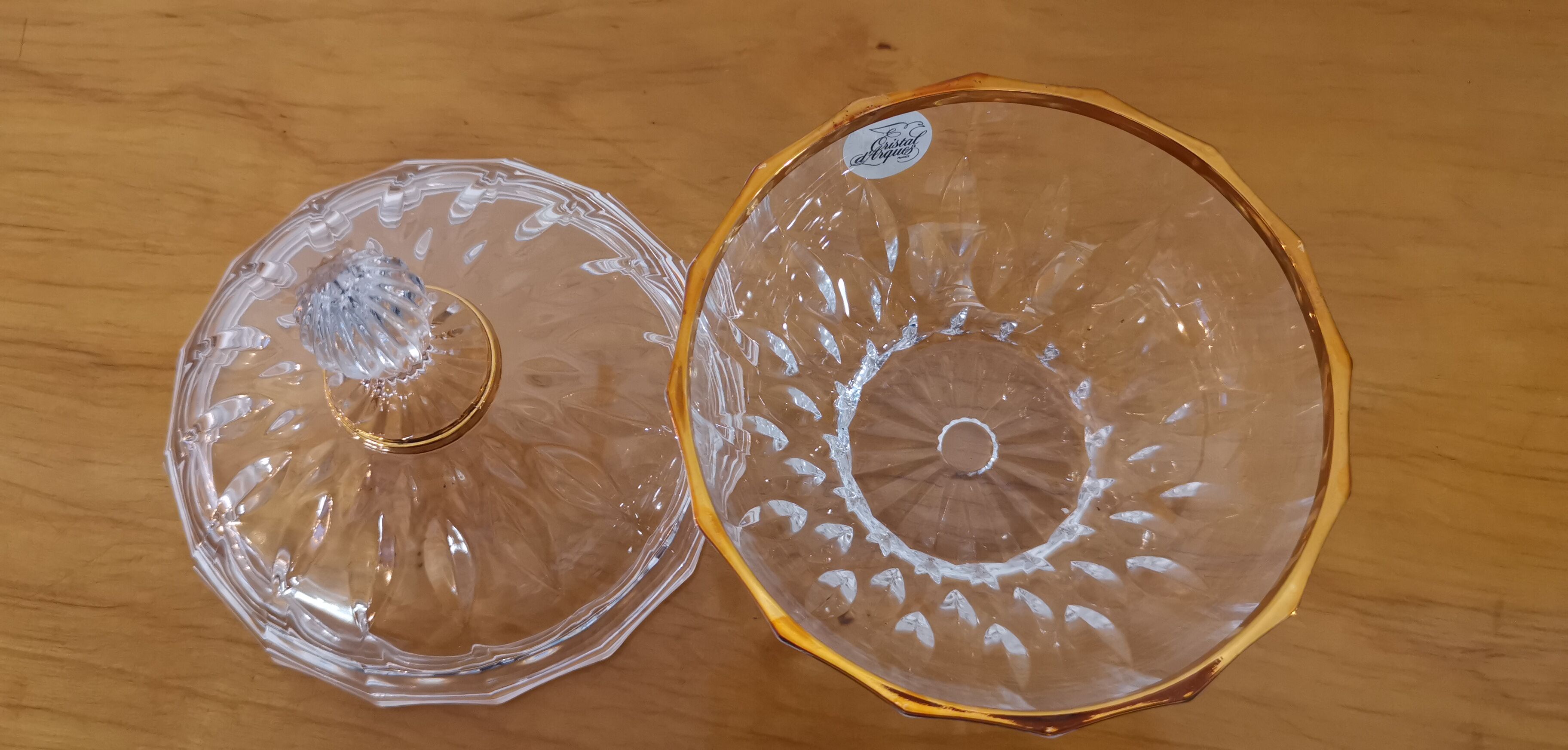 Sweetening or candy box crystal of Arques