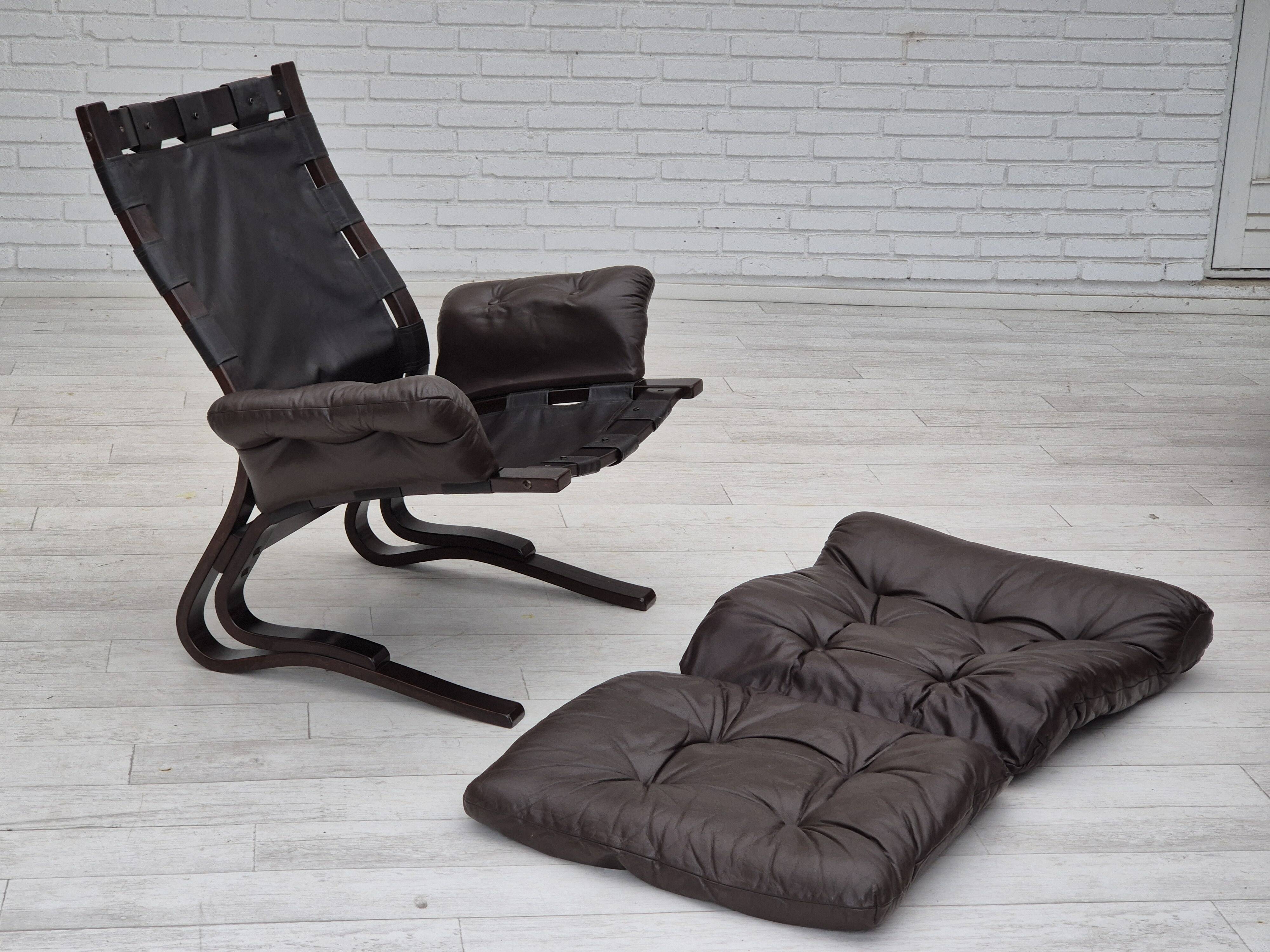 1970s, Scandinavian design, lounge chair, original condition, leather, bent wood.