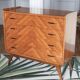 Commode en bois pieds compas