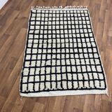 Moroccan rug made of natural wool, handmade, 3x2 m.
