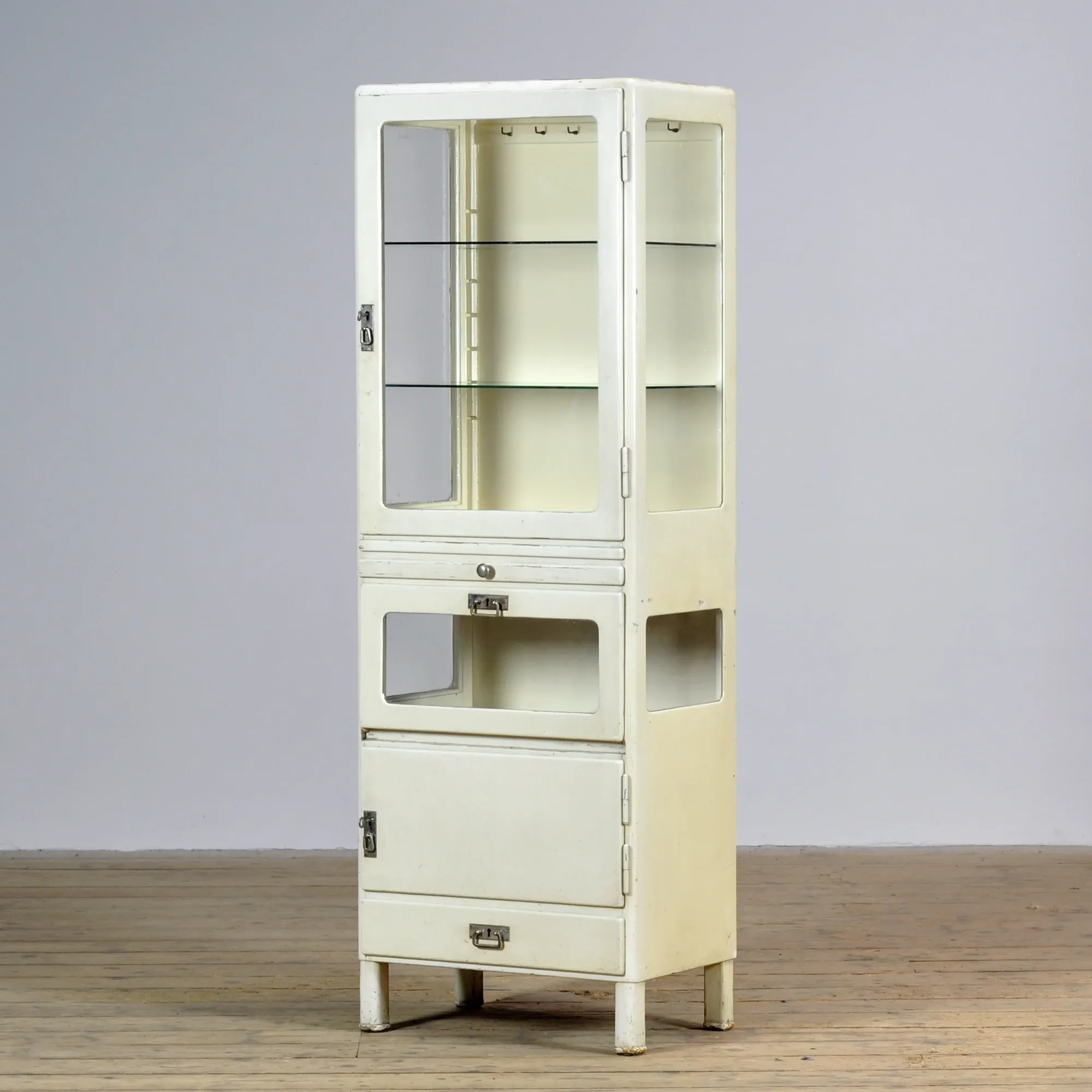 Wooden medical cabinet from the 1930s
