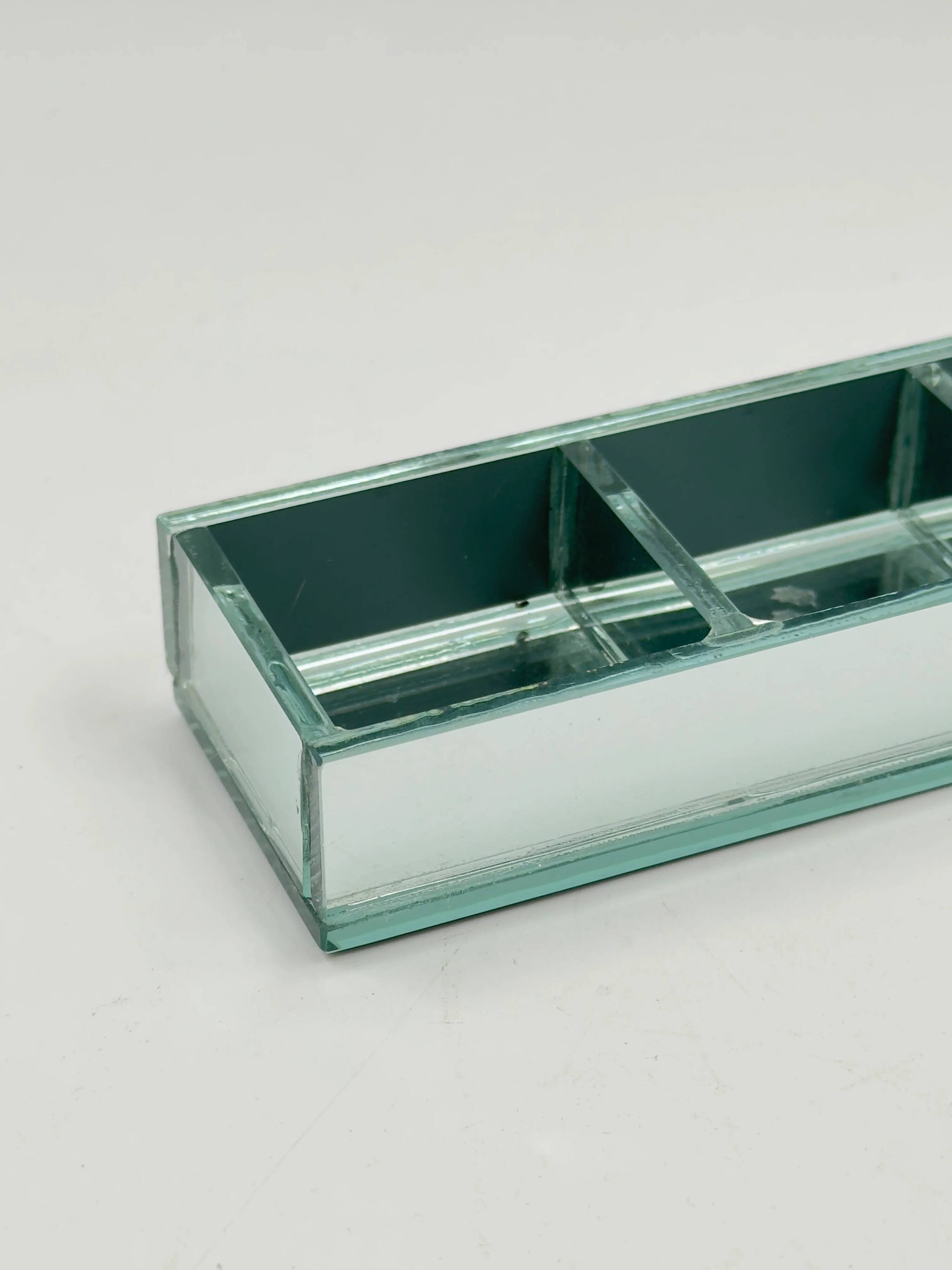 Plateau vintage en verre miroir compartimenté à 5 sections