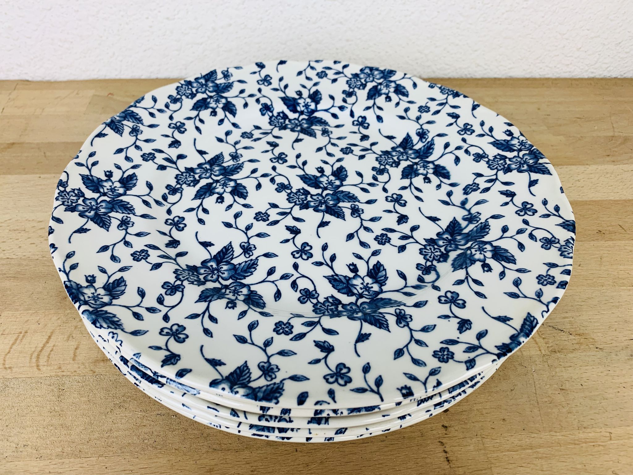 6 English plates blue flowers Royal Tudor Bouquet country style