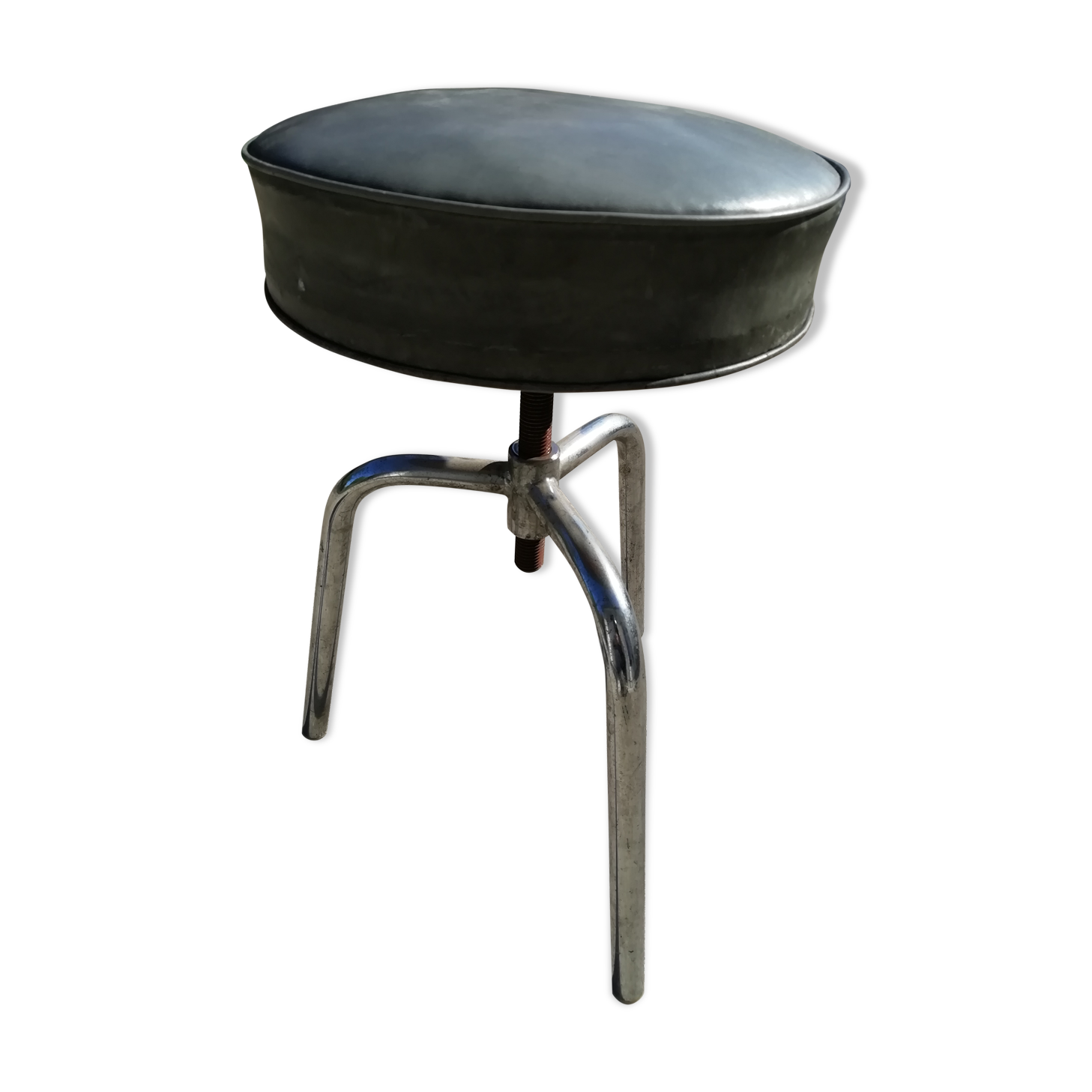 Tripod industrial stool