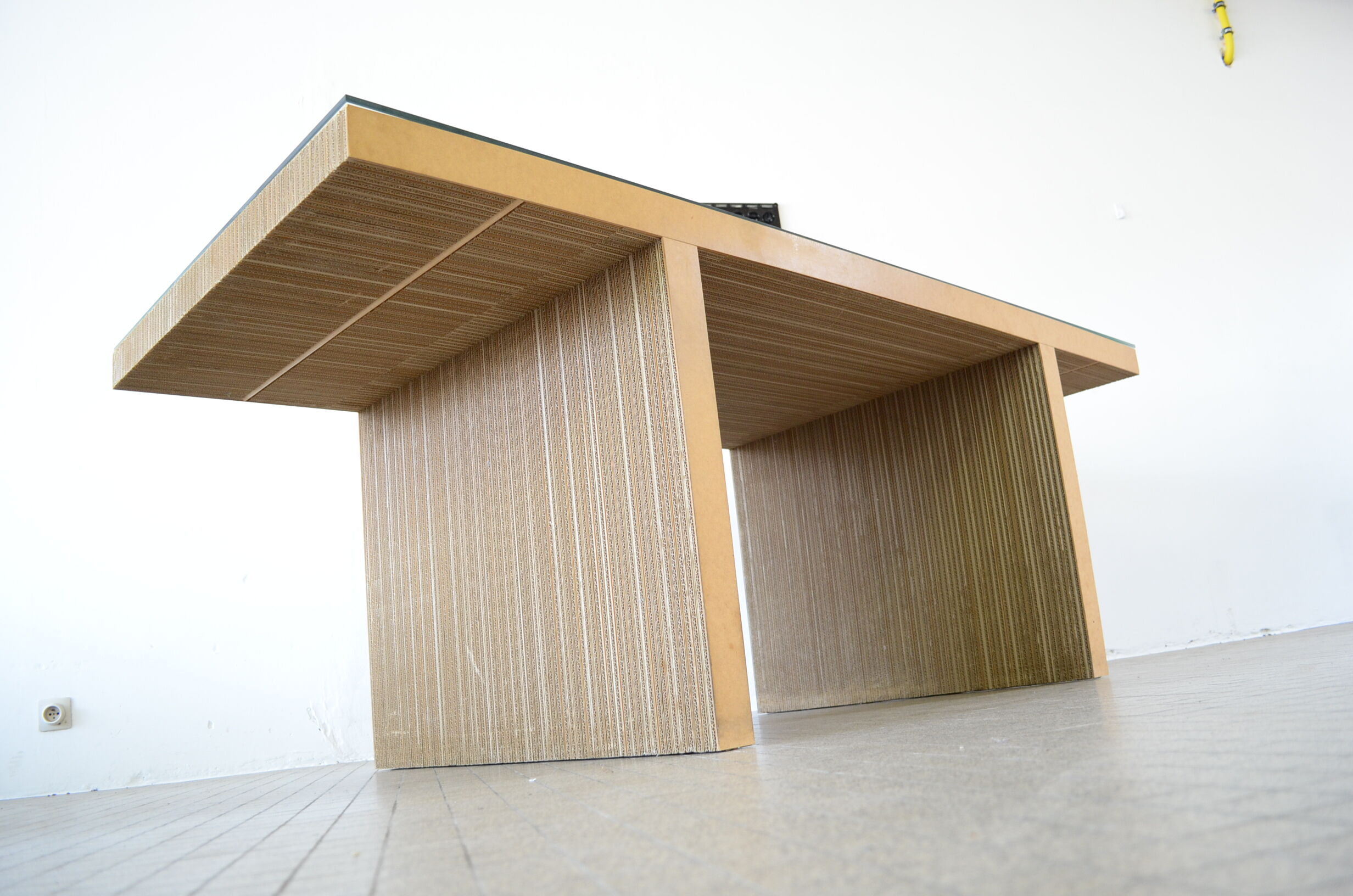 Vitra 'Easy edges' table by Frank Gehry 1972 vintage design