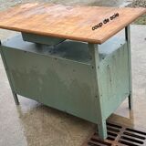 Establishment iron tray wood panel, as it stands