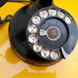 Téléphone à colonne