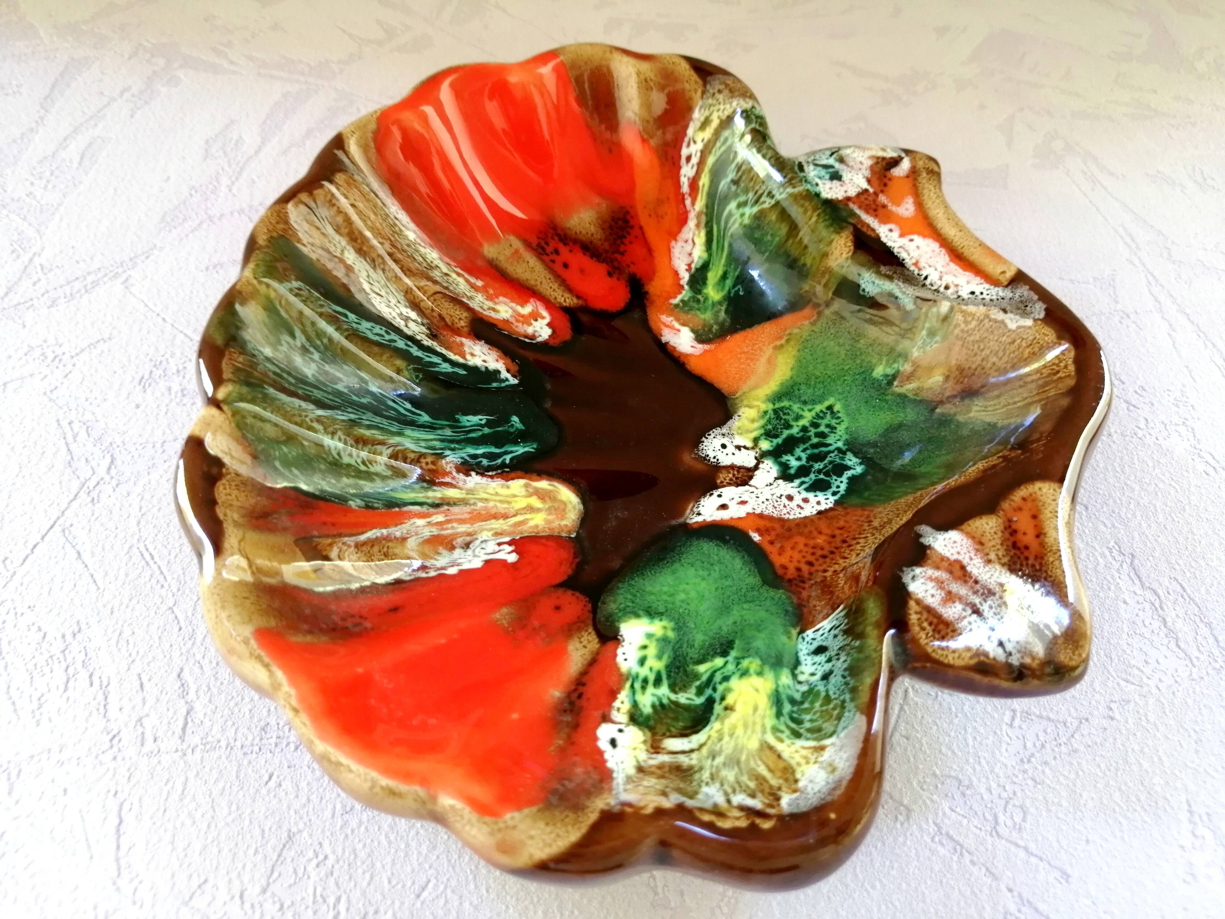 Empty pocket shell Vallauris, vintage