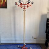 Coat rack with 16 hooks on wheels