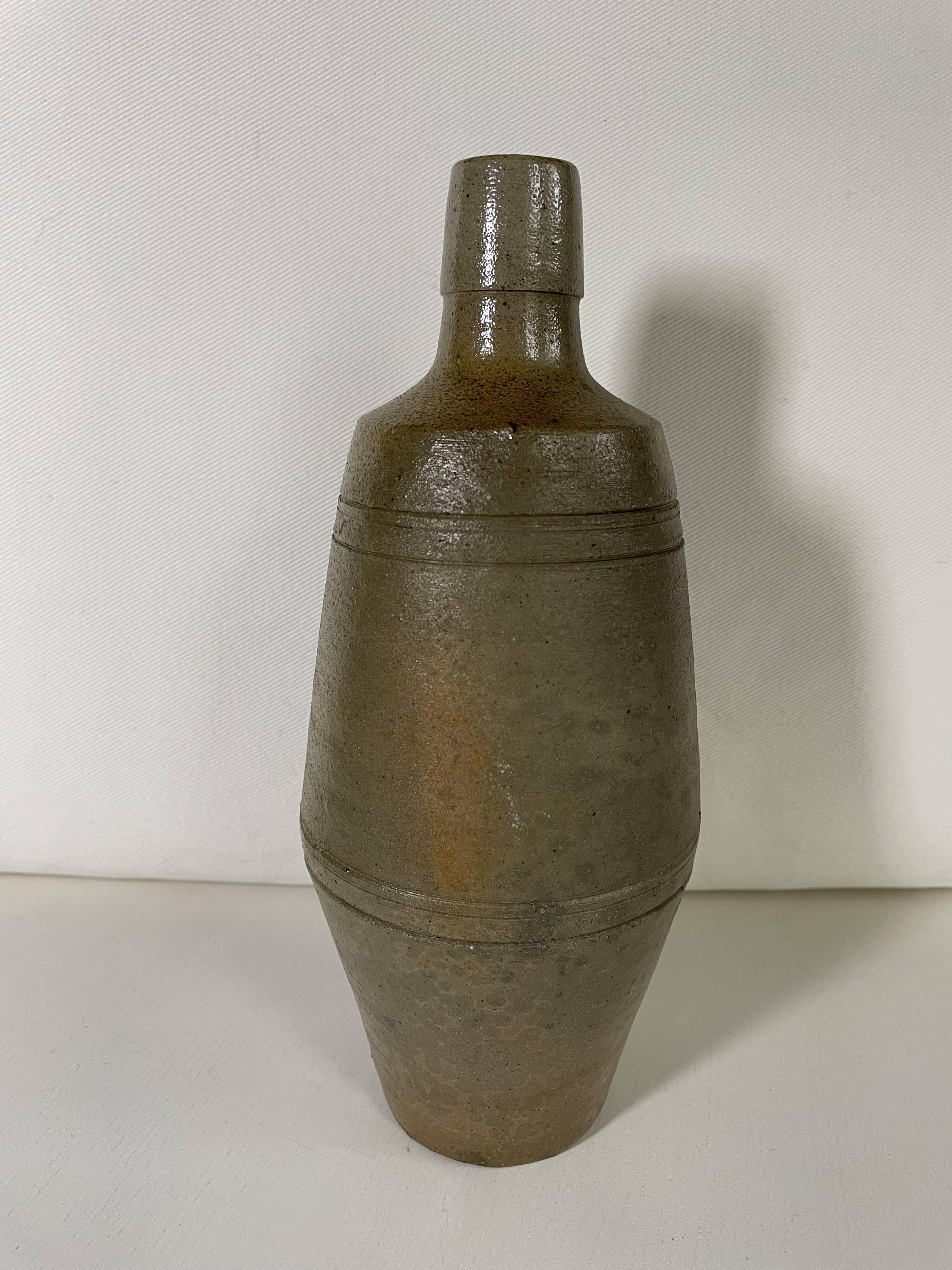 Bouteille ou vase vintage en grès