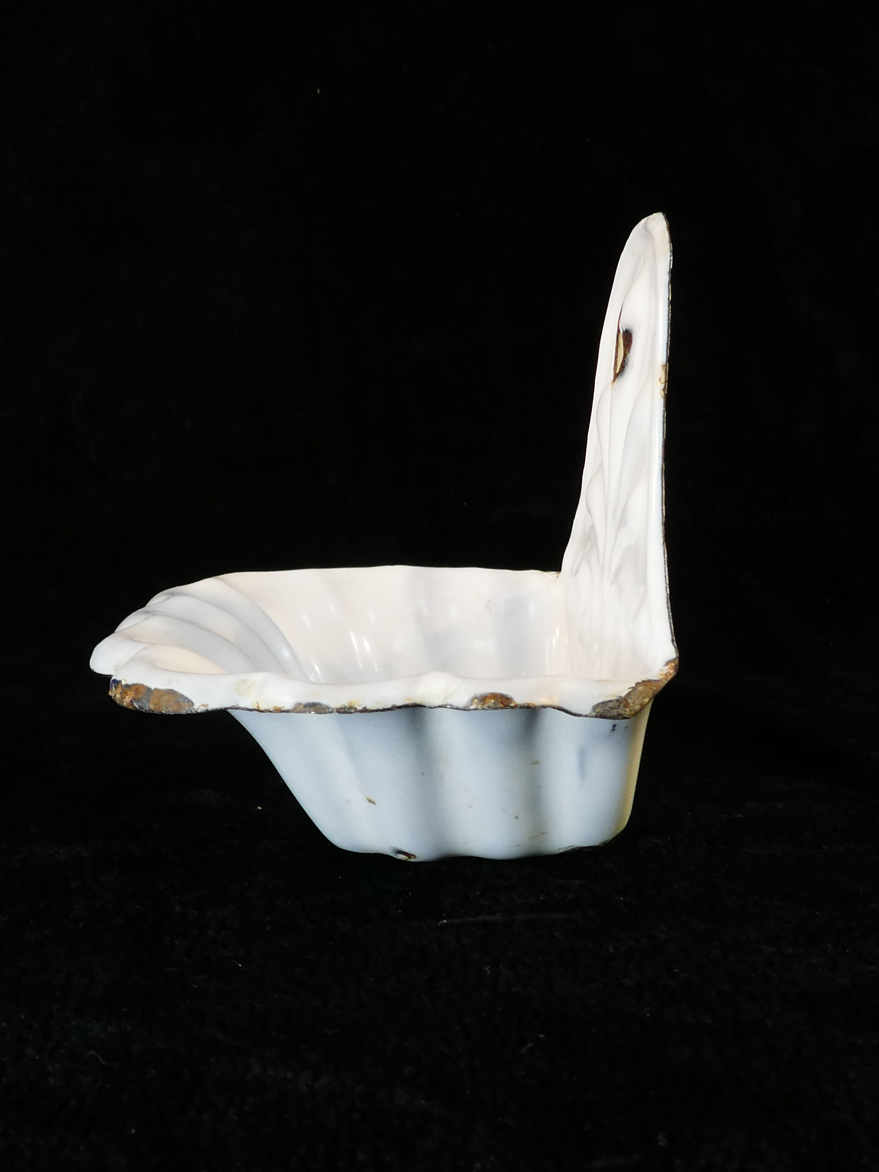 Old white enamelled sheet soap dish