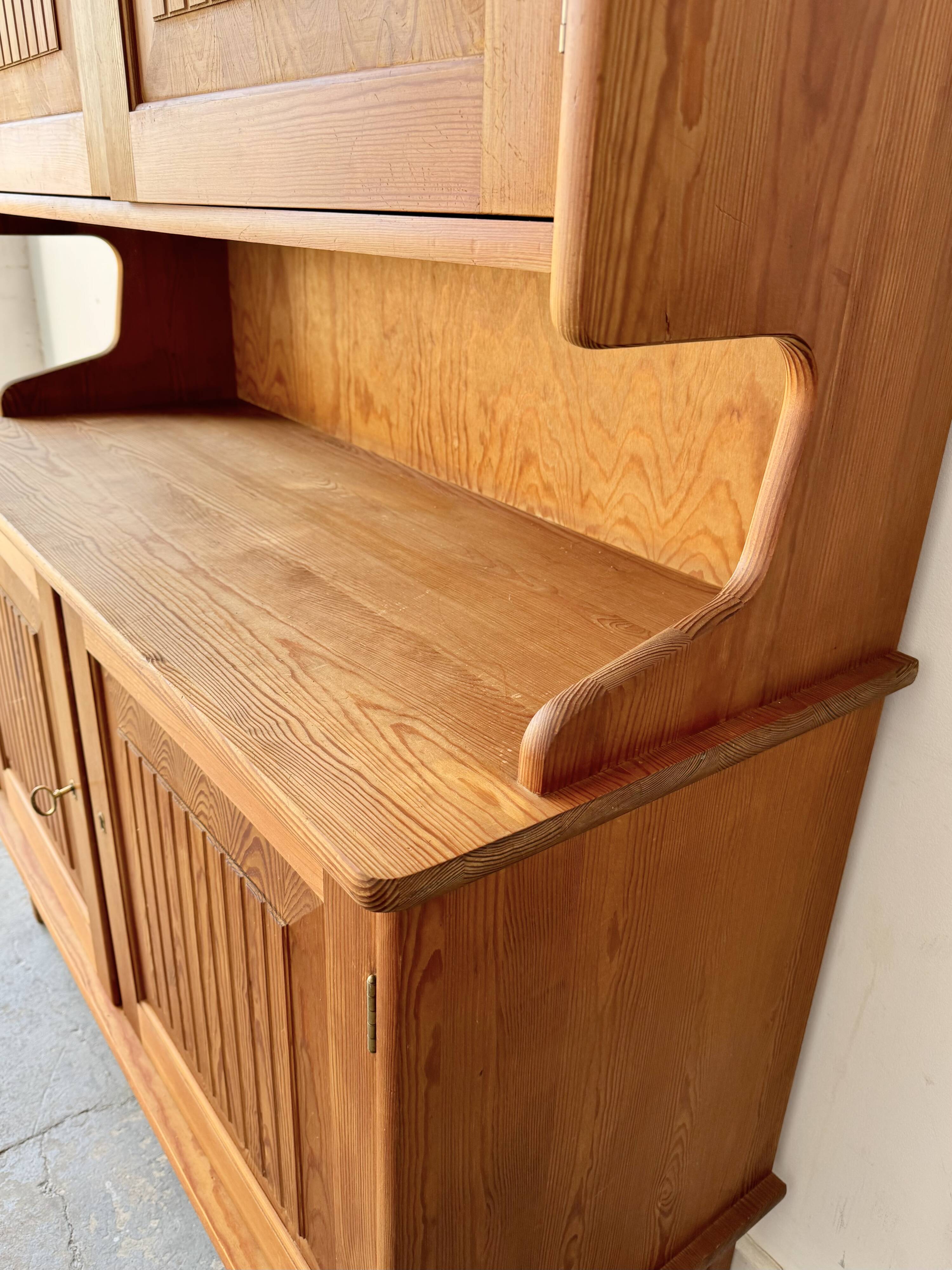 Mid Century Norwegian Pine Sideboard Cabinet by Einar Hjorthaas Møbelfabrik