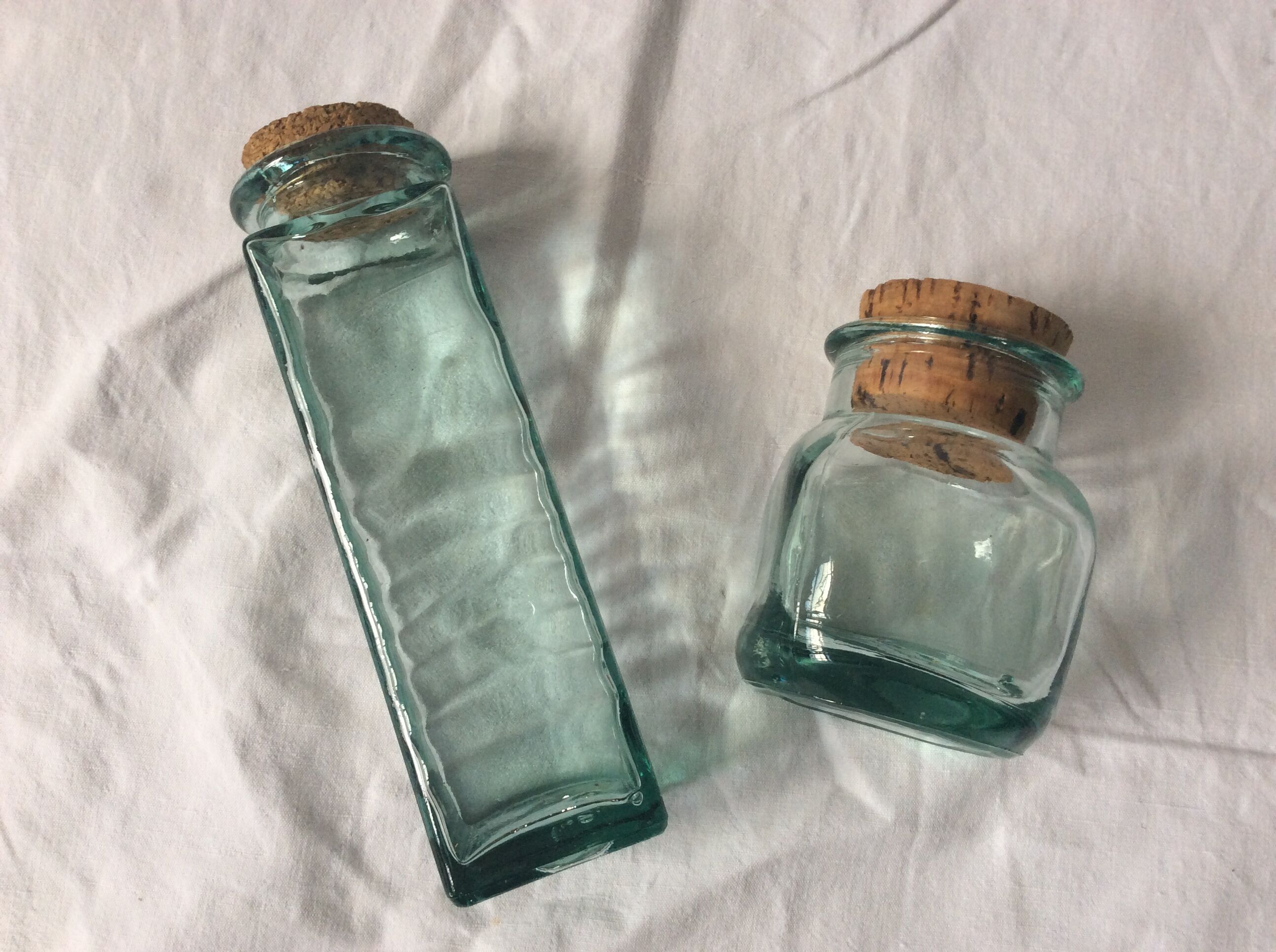 2 vintage jars