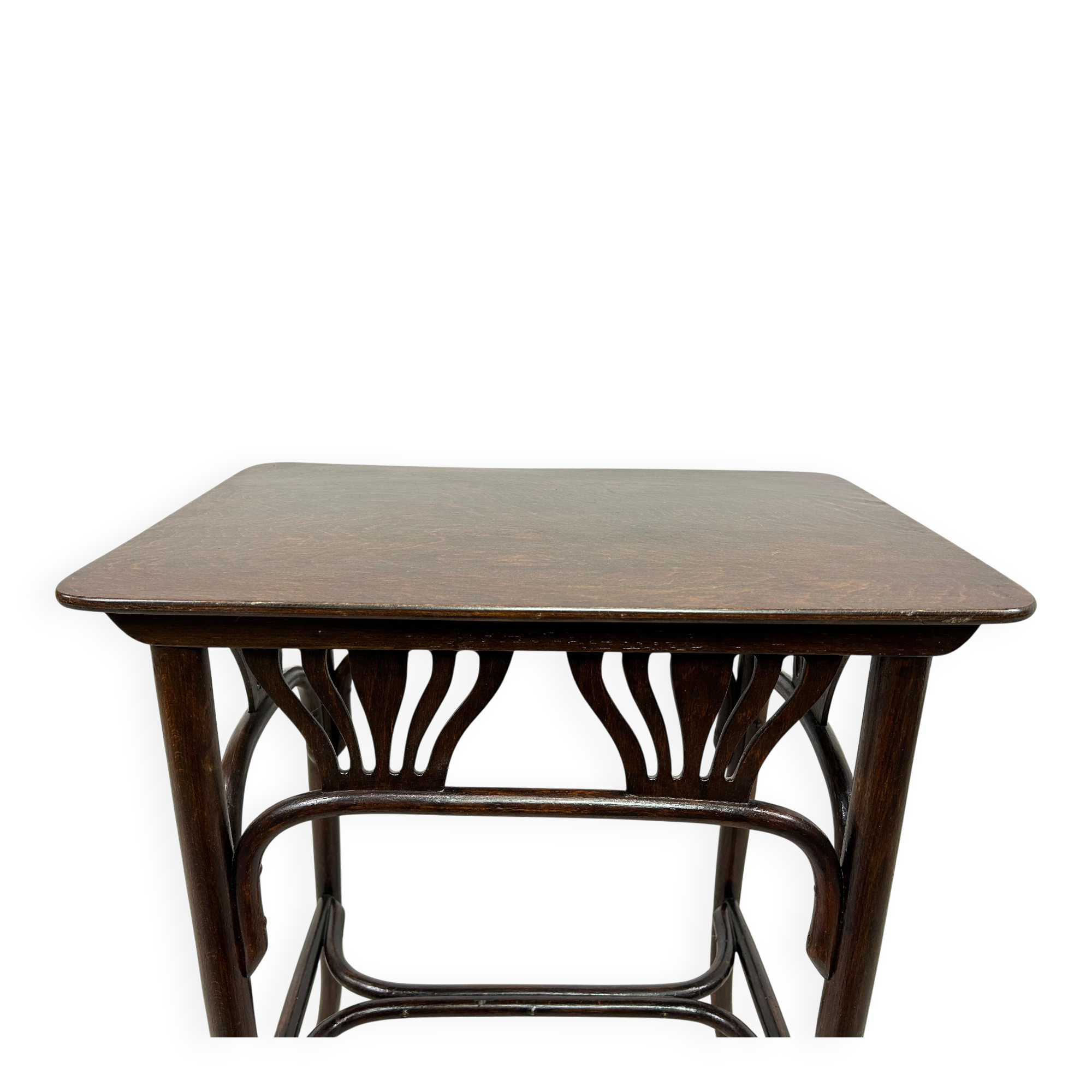Table d'appoint en bois courbé par Thonet