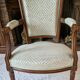 Ancien fauteuil en noyer style Louis XVI – Vert d'eau & crème – Fin XIXe
