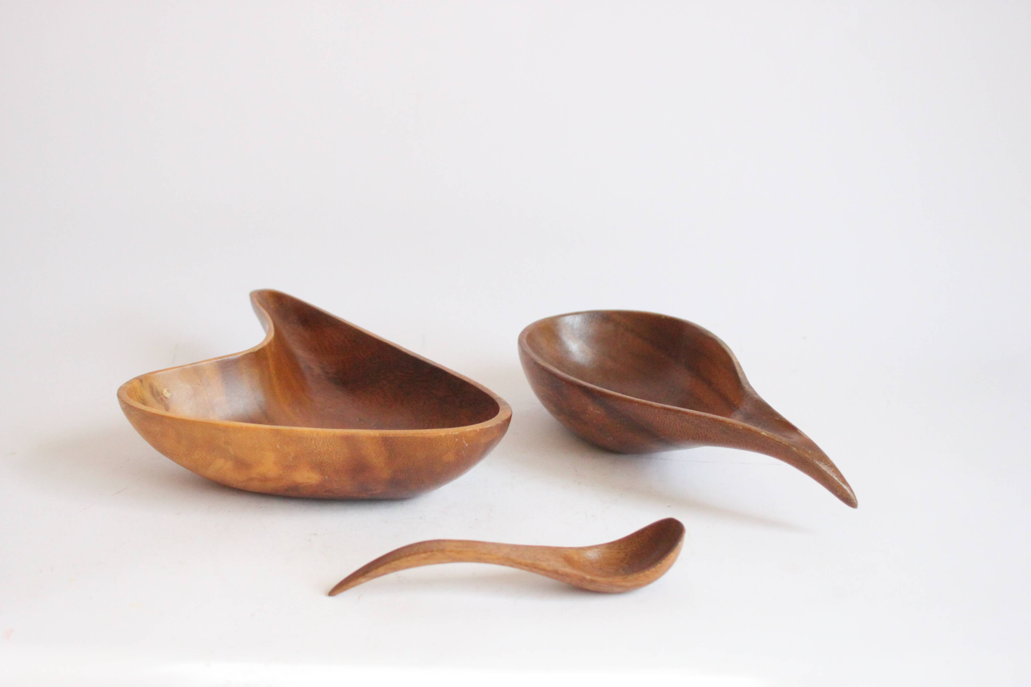 Bols en bois, lot de trois