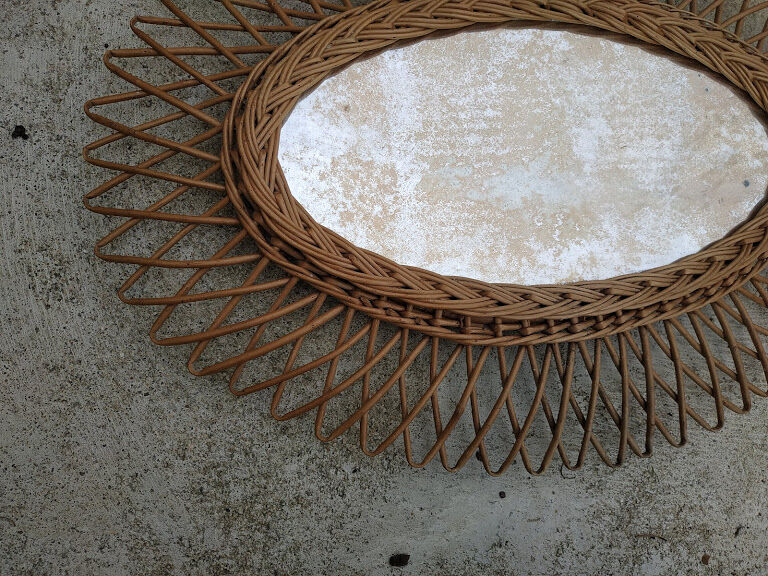 Vintage sun mirror in rattan 63x64cm
