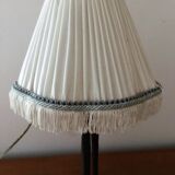 Retro lampshade with pleated effect and fringes