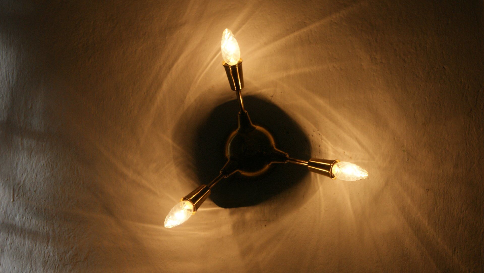 Lampe Spoutnik en laiton italien