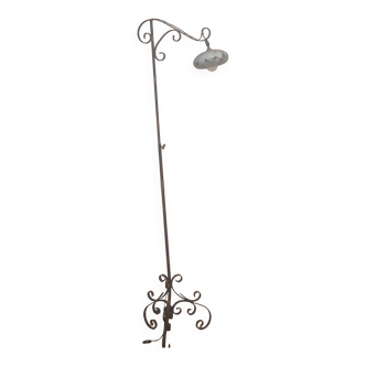 Adjustable tripod floor lamp in wrought iron