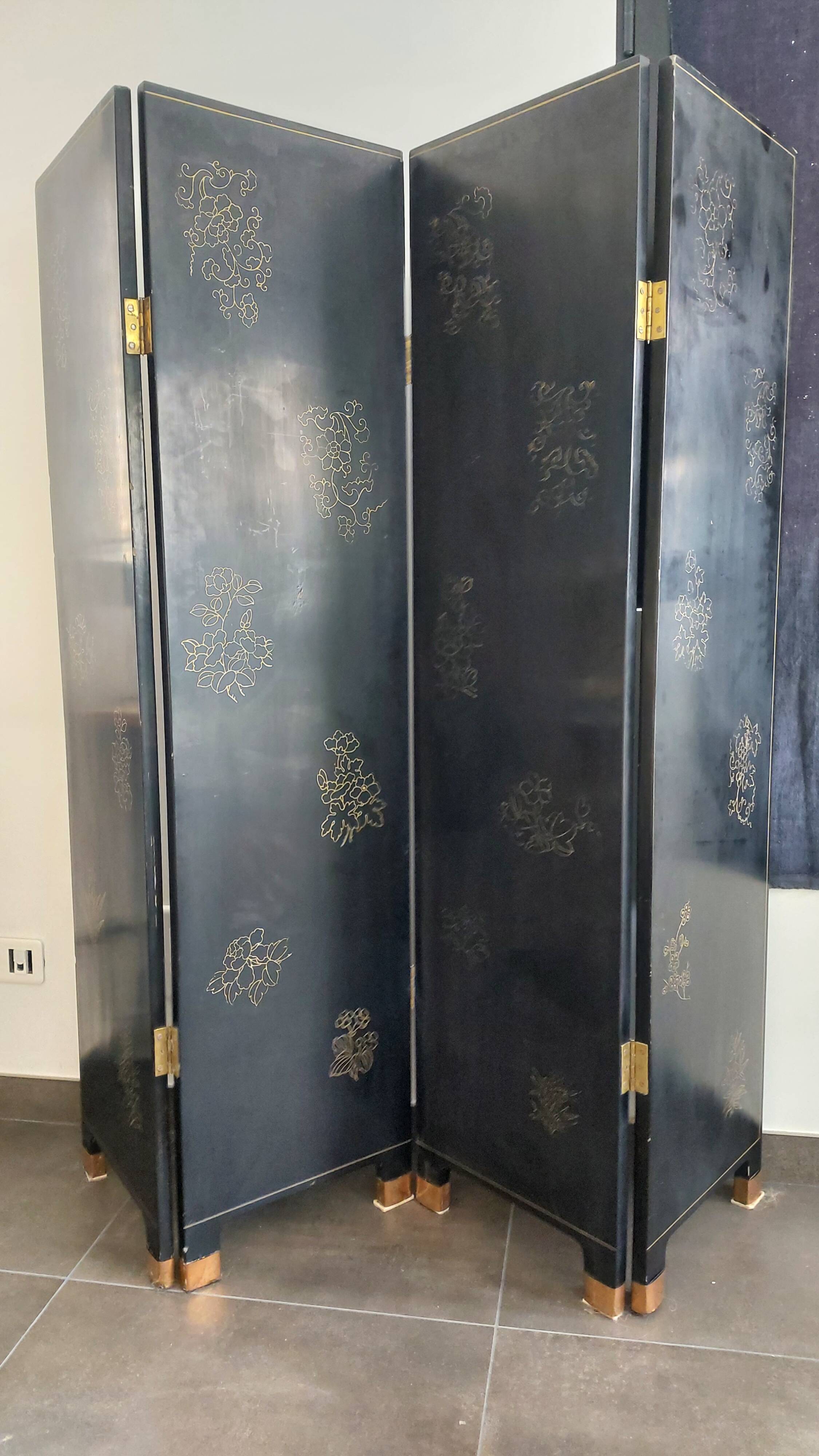 Chinese screen in black lacquer and marble stone