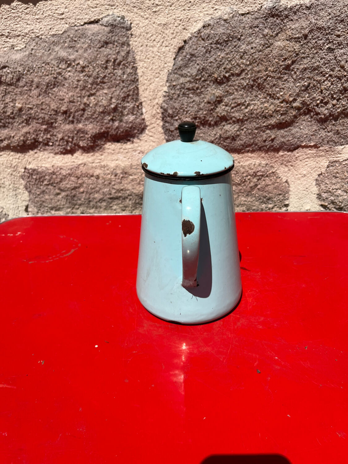 Enamelled coffee maker