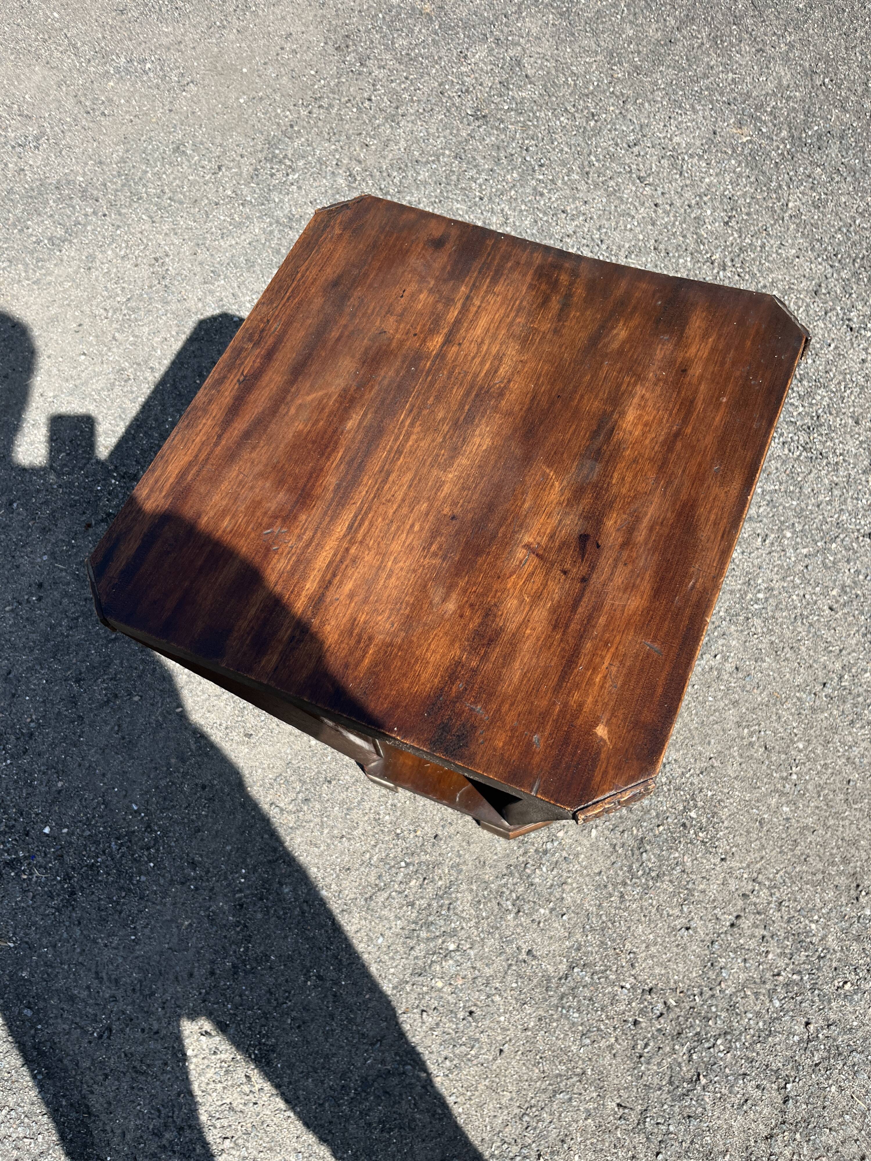 Occasional table or antique side table – Art Deco style