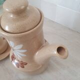 Coffee service coffee maker and cups