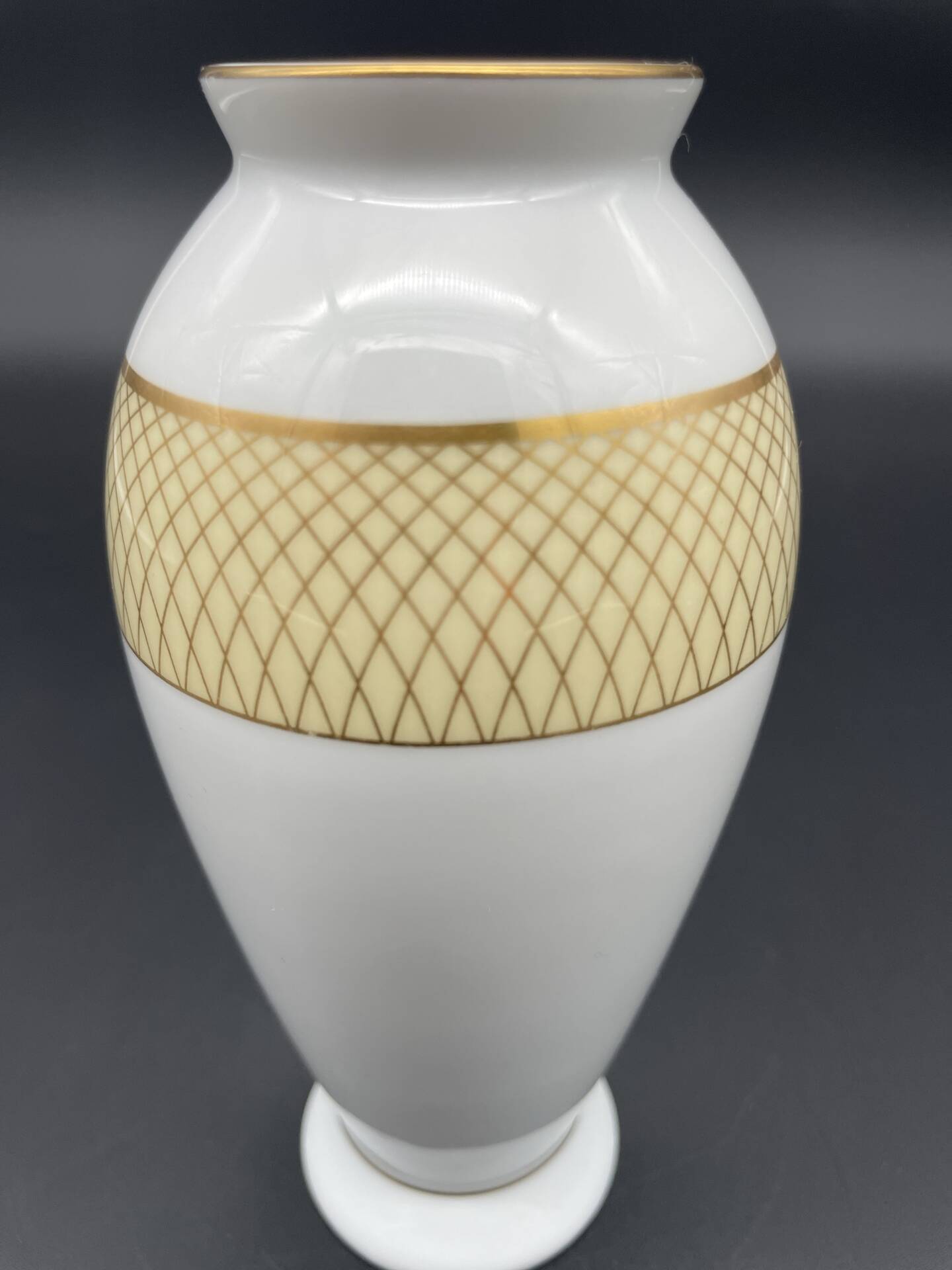 Small Rosenthal Classic vase in white porcelain and gold.