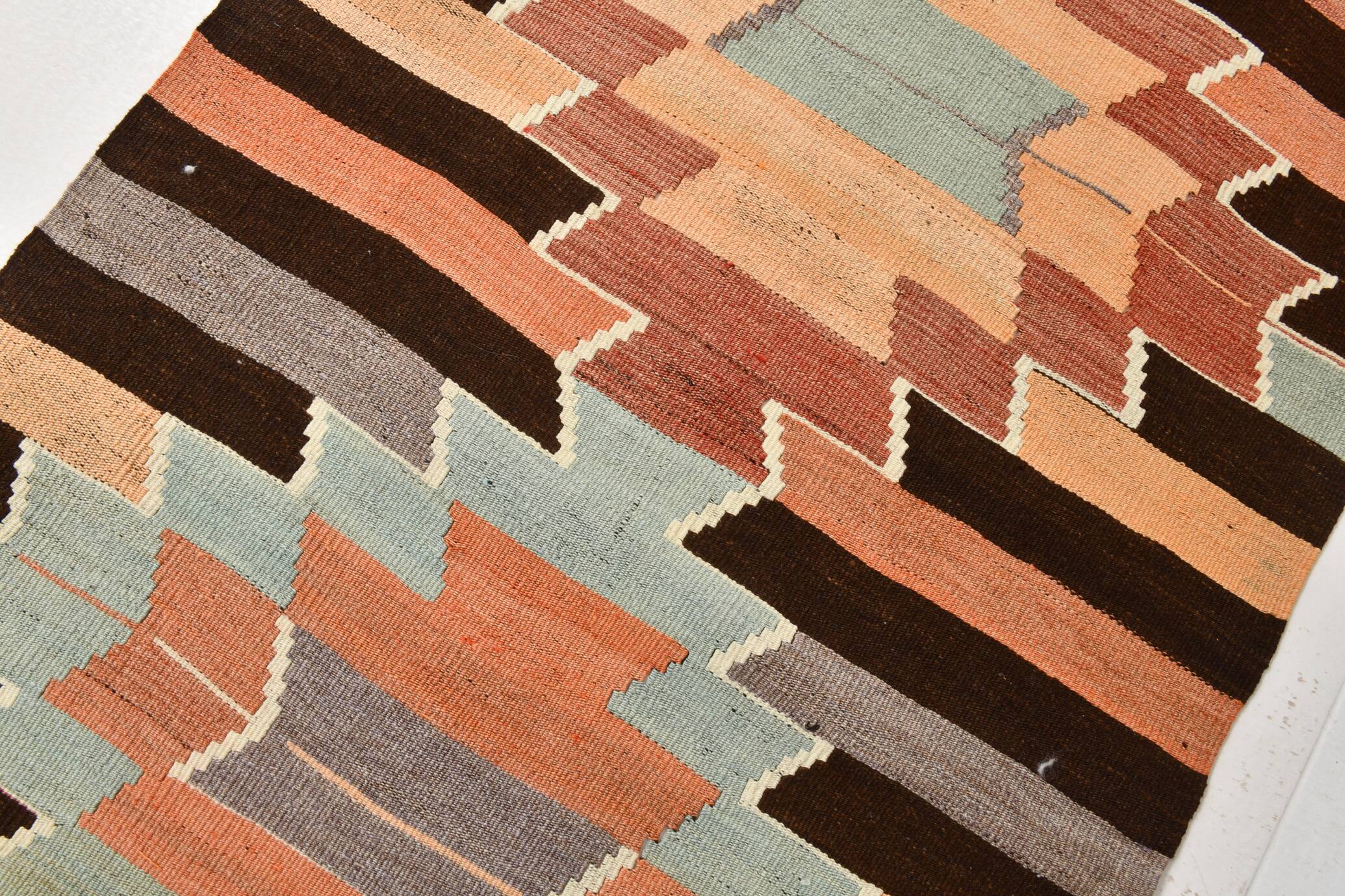 Vintage Kilim Rug, Geometric Zigzag Pattern in Earthy & Pastel Tones